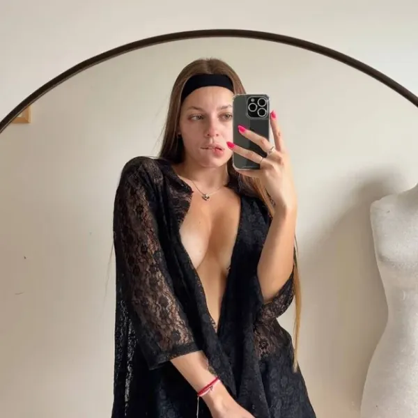 arii_simone